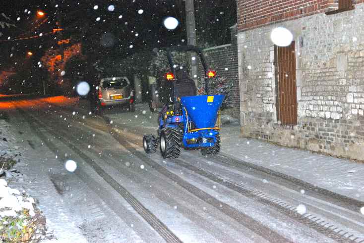 Equipé pour lutter contre la neige Equipé pour lutter contre la neige